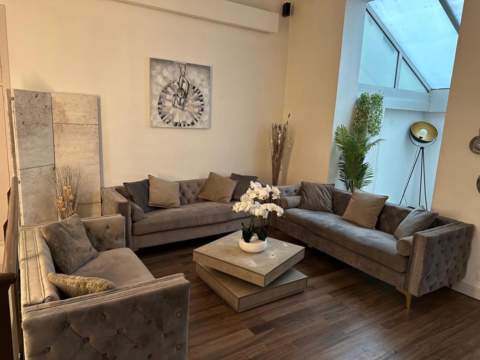 Les Champs Elysees-125M2 Modern And Spacious Παρίσι Εξωτερικό φωτογραφία