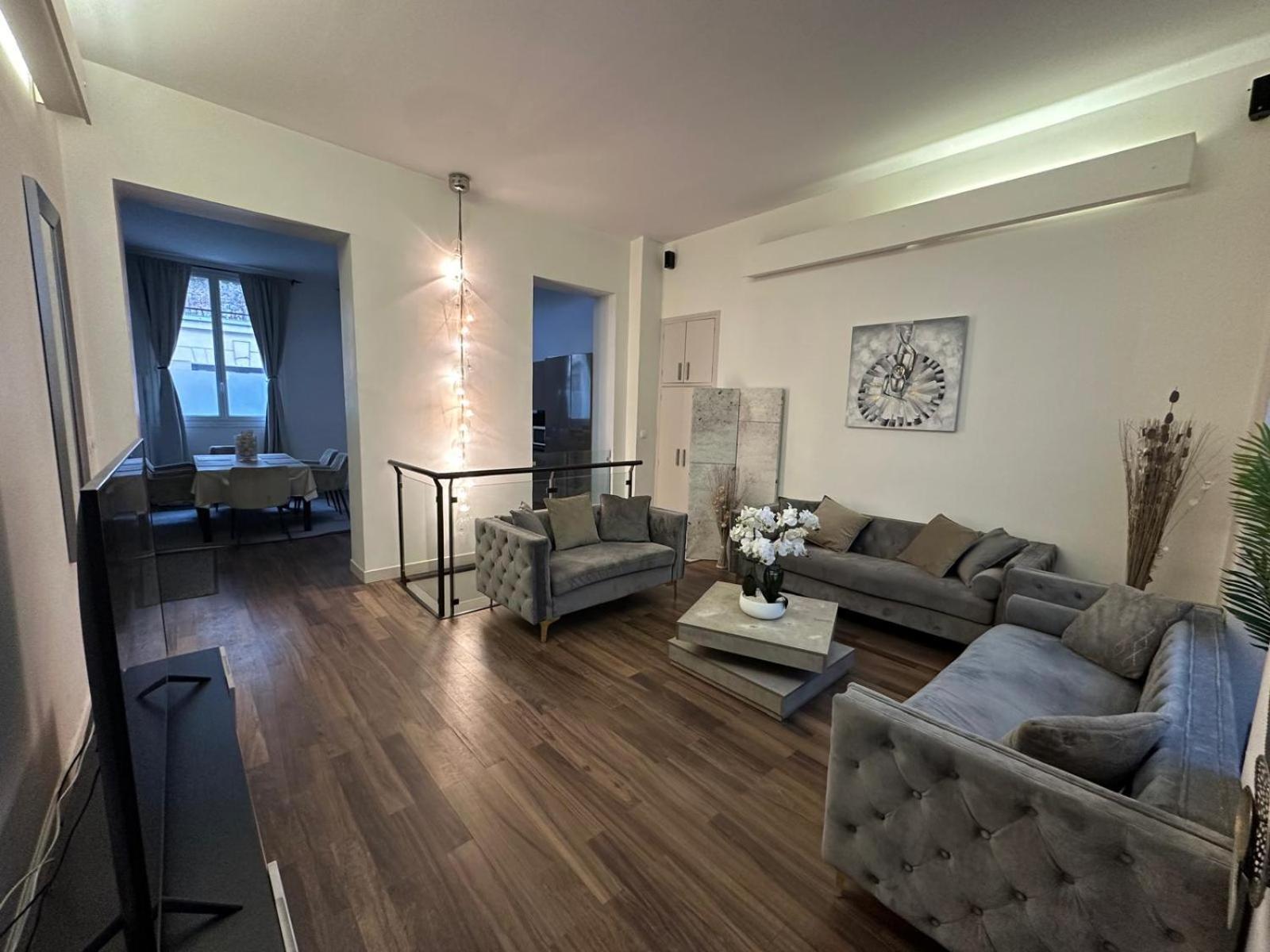 Les Champs Elysees-125M2 Modern And Spacious Παρίσι Εξωτερικό φωτογραφία